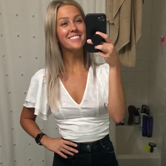 white satin butterfly sleeve crop top - Picture 3 of 8